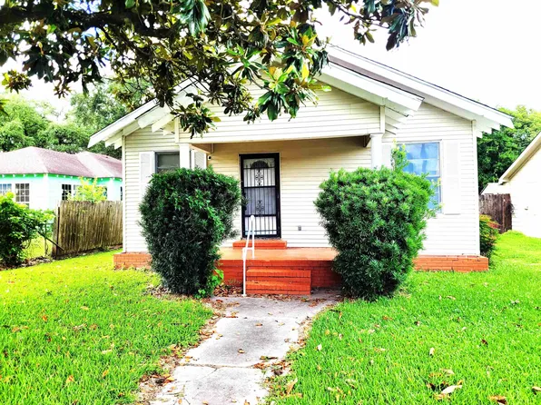 1670 Corley St, Beaumont, TX 77701