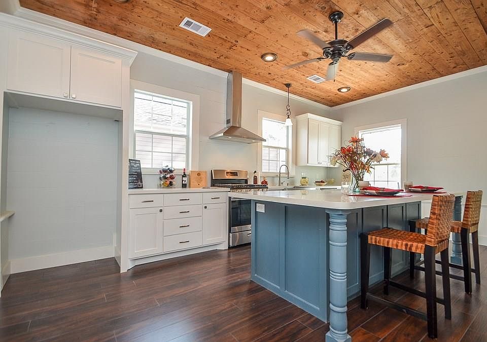 1st image of 3609 Avenue L