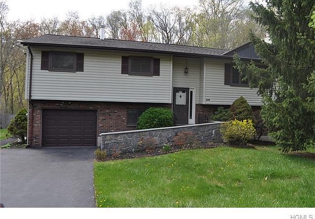 1st image of 514 W Brook Dr