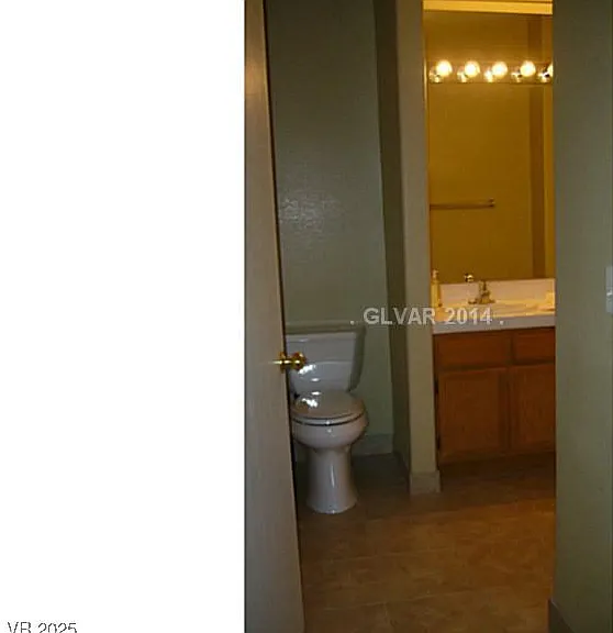 2050 N Los Feliz St #168 — Photo 22
