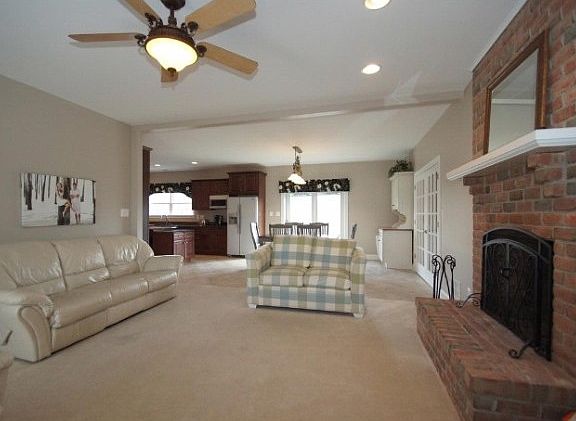 4th image of 2006 Georgeanna Ct