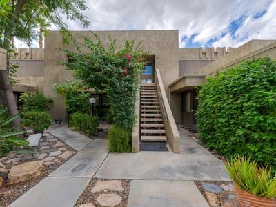481 E Bradshaw Ln, Palm Springs, CA, 92262