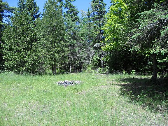 5th image of 3330s Whitecaps Trail