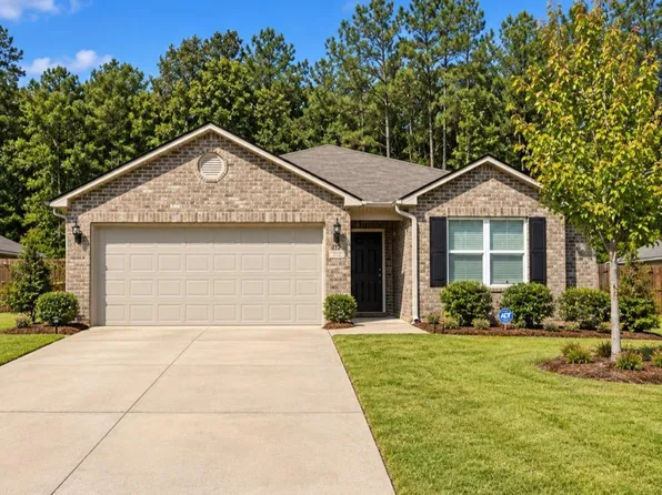 212 Briarfield Ln, Calera, AL 35040