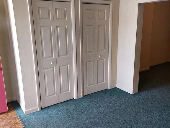 5th image of 54 Diamond St