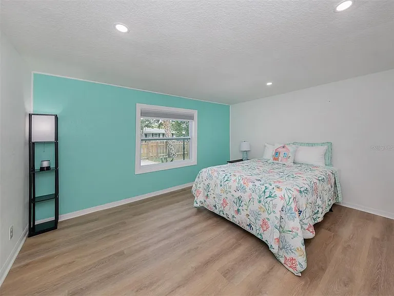 6115 Carlton Ave — Photo 37