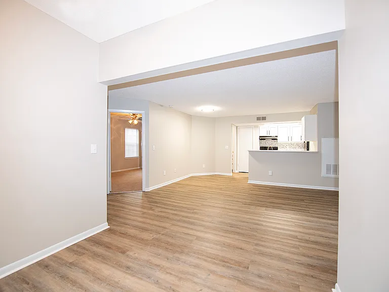 Spring Meadow Apartments — Photo 11