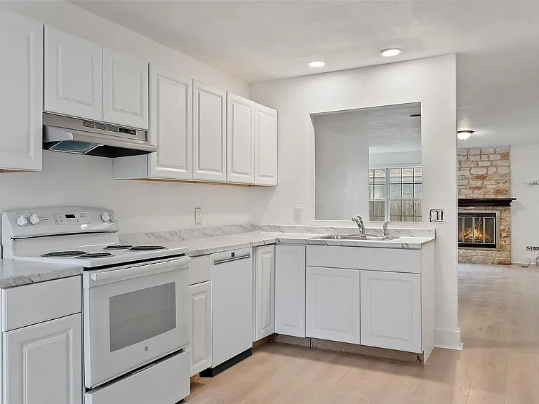 1010 N Bird Creek Dr #B — Photo 7