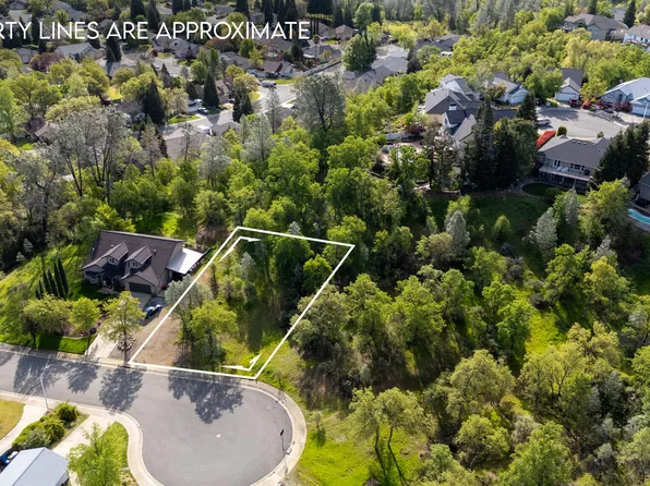 5721 Beaumont Dr, Redding, CA 96003