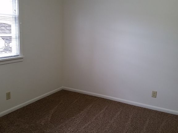 3rd image of 1519 8th St APT 3