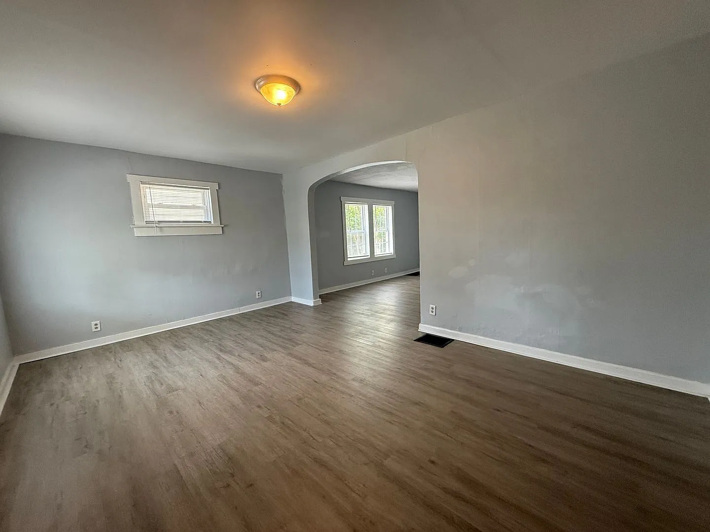 New Listing Charming 2 Bedroom | 1 Bathroom Home with Spacious Backyard — Photo 4