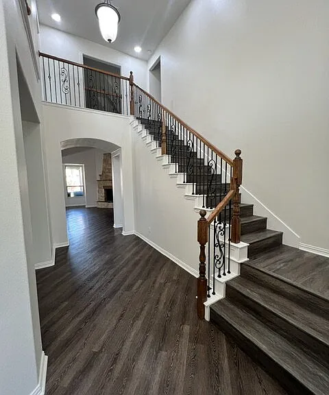 1123 Brigham Dr — Photo 3