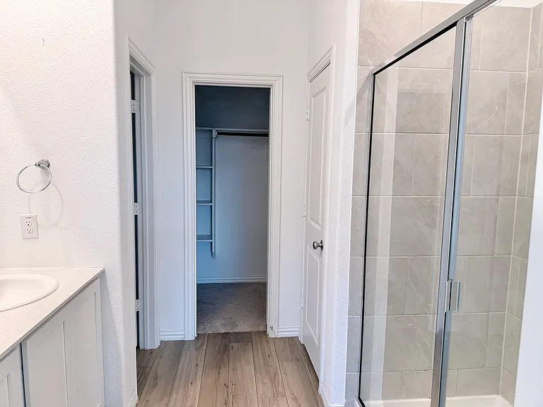 1200 Mahogany Ln — Photo 8