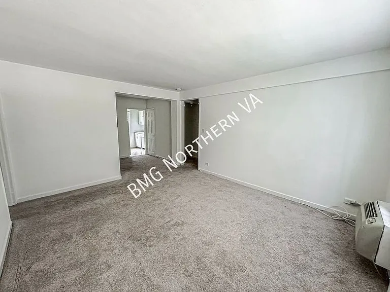 214 N George Mason Dr #1 — Photo 3