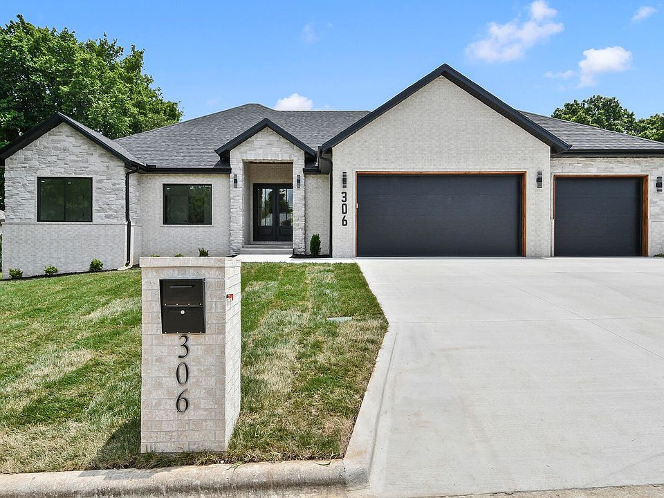 1st image of 306 Park Cir