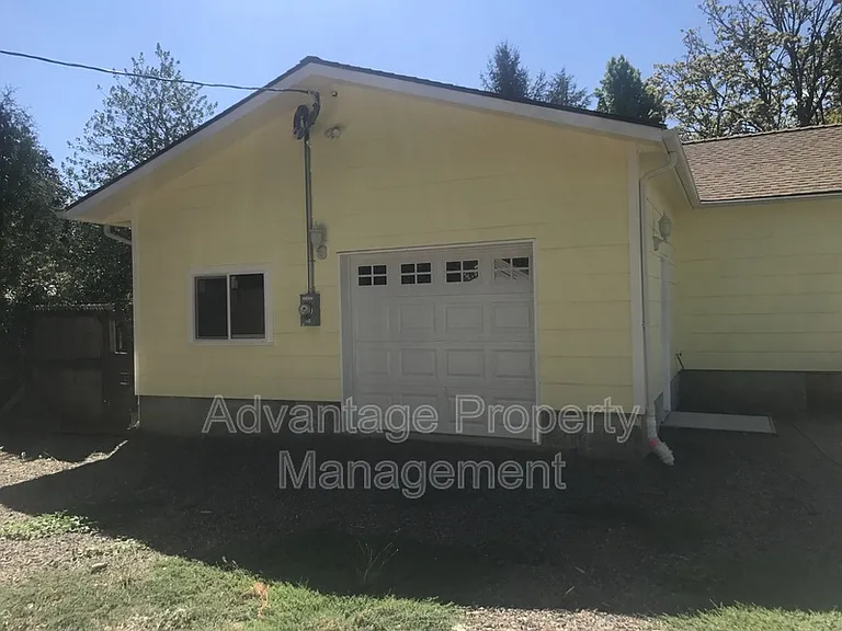 615 SE Atwood Ave — Photo 10