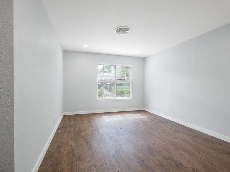 5504 Coventry Ln — Photo 4