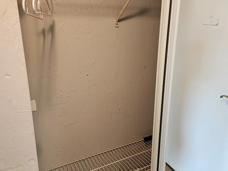 224 E Garden St #441 — Photo 8