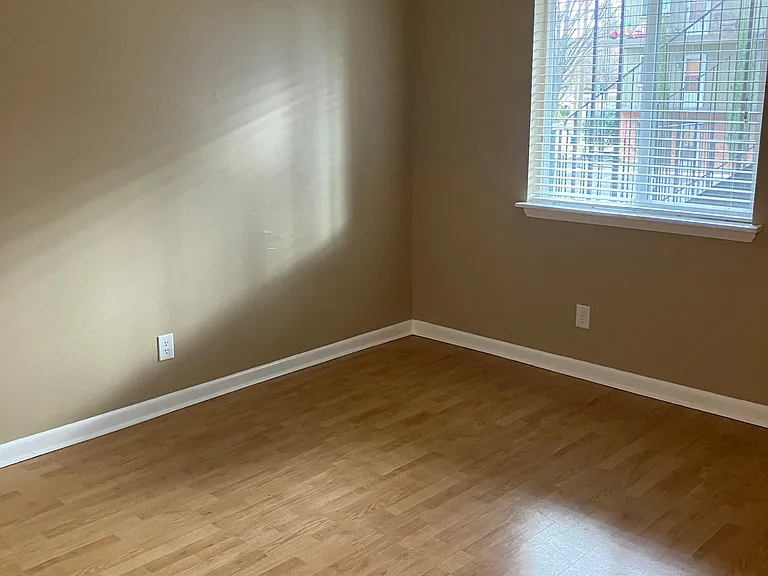 720 Ferdinand Ave SW #25 — Photo 6