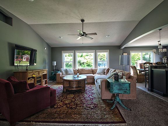 4th image of 23889 Summerwood Ln