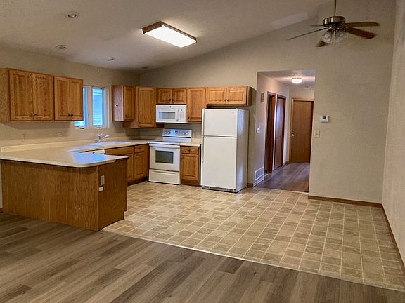 3rd image of 717 W 24th St