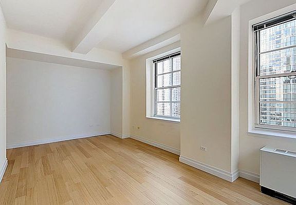 5th image of 21 West St APT 18K