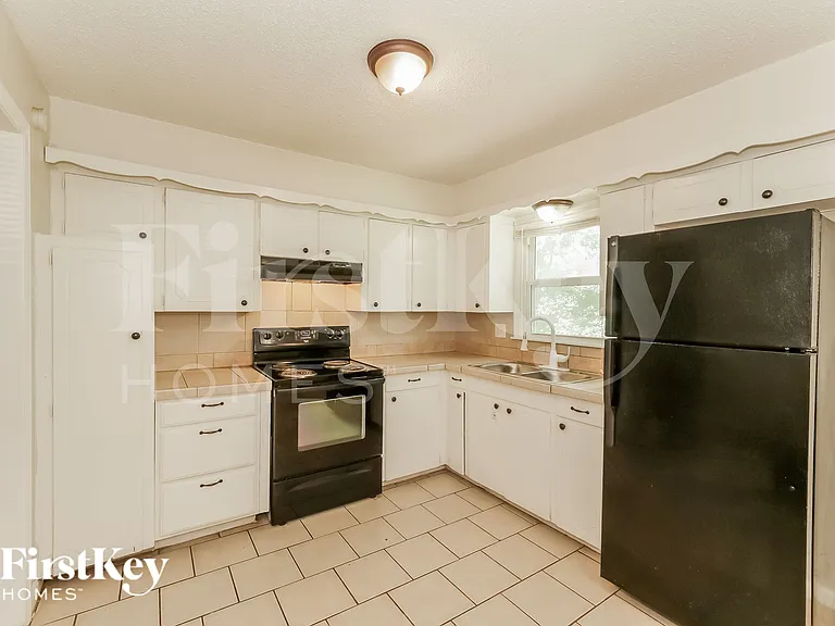 9807 Drury Ave — Photo 7