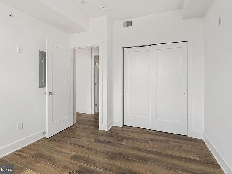 2214 N Front St #202 — Photo 18
