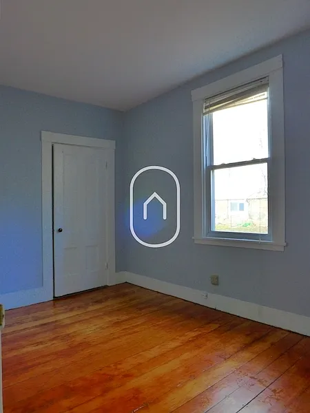 1 bed, 9999 sqft, $2,100 — Photo 3