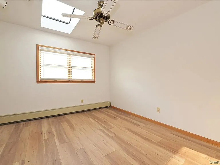 24948 Rushmore Ter — Photo 4