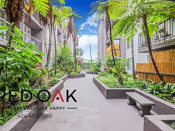 3rd image of 4433 1/2 Eagle Rock Blvd #403