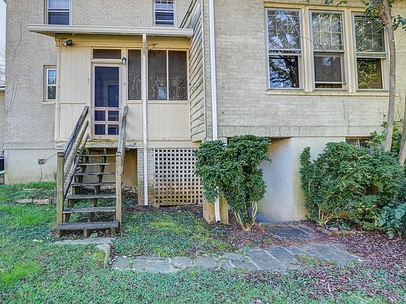 3rd image of 227 Westmoreland St