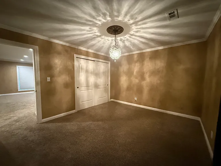 105 Floss Mar Ct — Photo 6