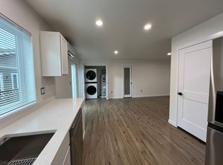 861 Cook Rd #A, Sedro Woolley, WA 98284