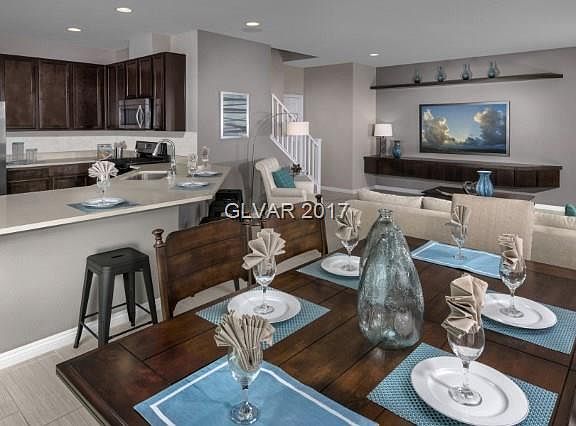 3rd image of 9182 Valley Betica Ave