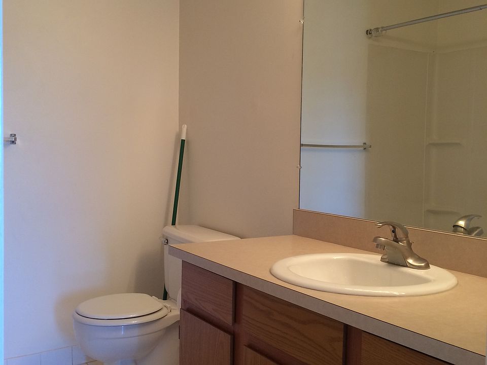 Main bathroom 