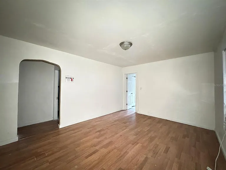 229 S Candler Ave — Photo 12