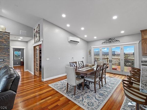 5th image of 2590 Luke St