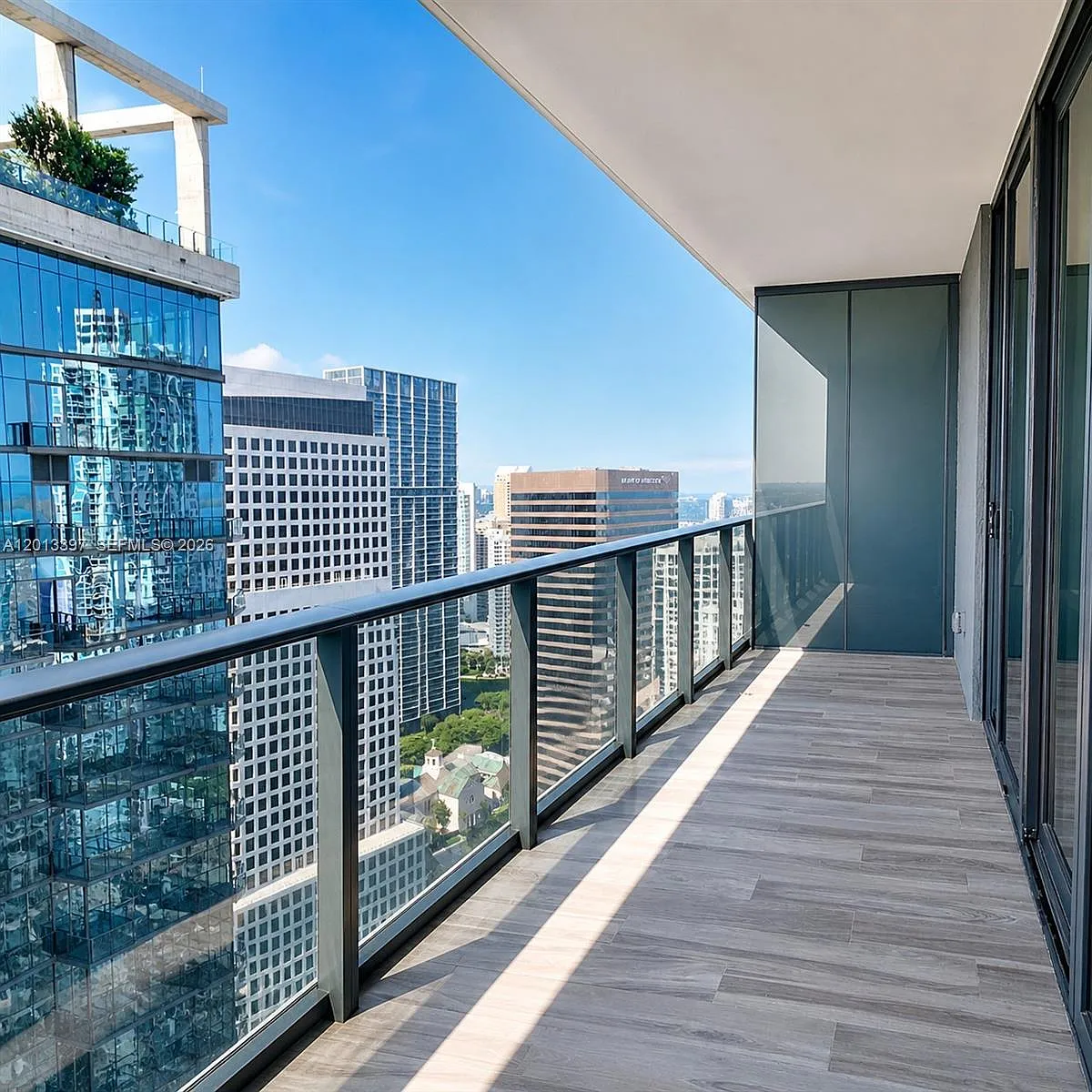 Building Photo - 801 S Miami Ave #4206