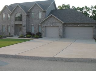 8669 Delaware Ave, North Huntingdon, PA 15642