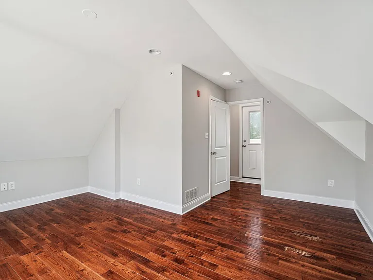 2228 Summer St #3 — Photo 16