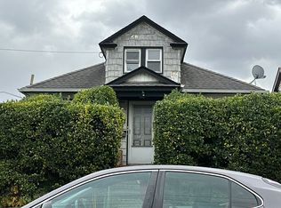 16 Elizabeth Ave, Hempstead, NY 11550