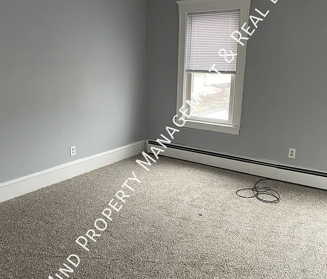 291 Pulaski Blvd #1R — Photo 2
