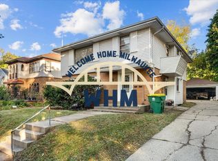 1610 E Beverly Rd, Milwaukee, WI 53211