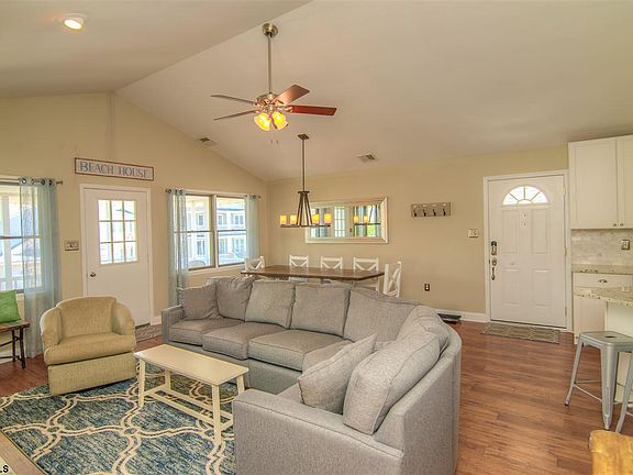 5th image of 1630 Asbury Ave #2