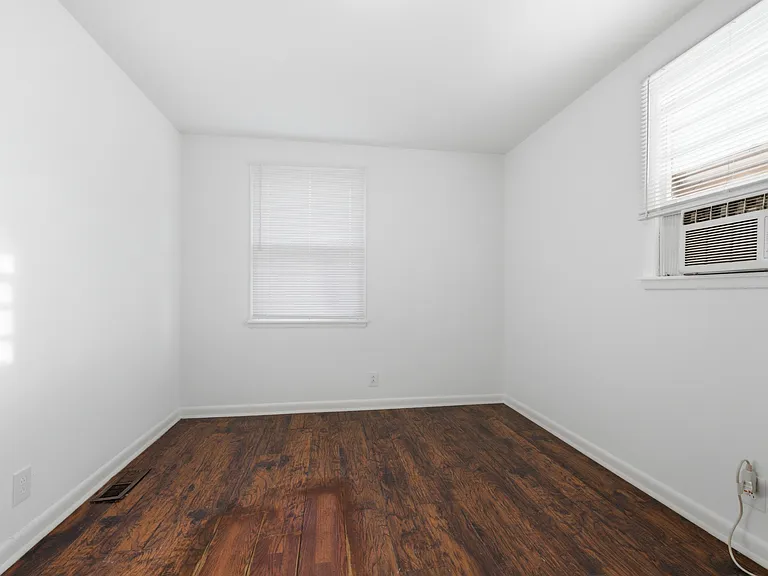 731 McPherson Dr — Photo 12