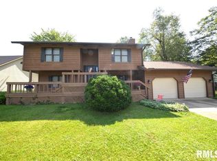 816 McCauley Rd, Mount Vernon, IL 62864