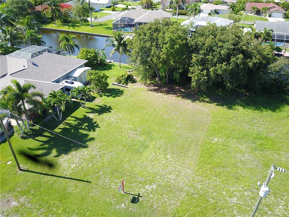 1st image of 528 SW 39th St