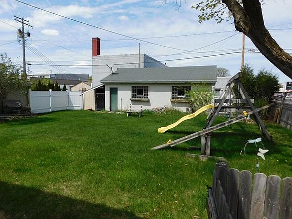 2nd image of 104 W Spirit Ave #W