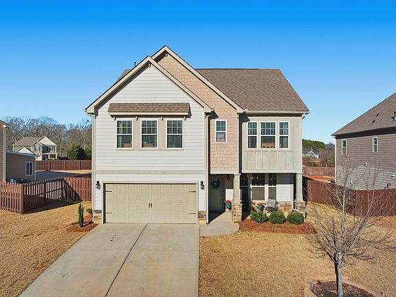 2nd image of 407 Brandybuck Dr